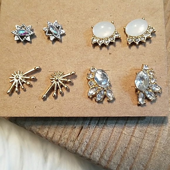 American Eagle Outfitters Jewelry - 💝AMERICAN EAGLE Outfitters New! 4 Pairs Earrings